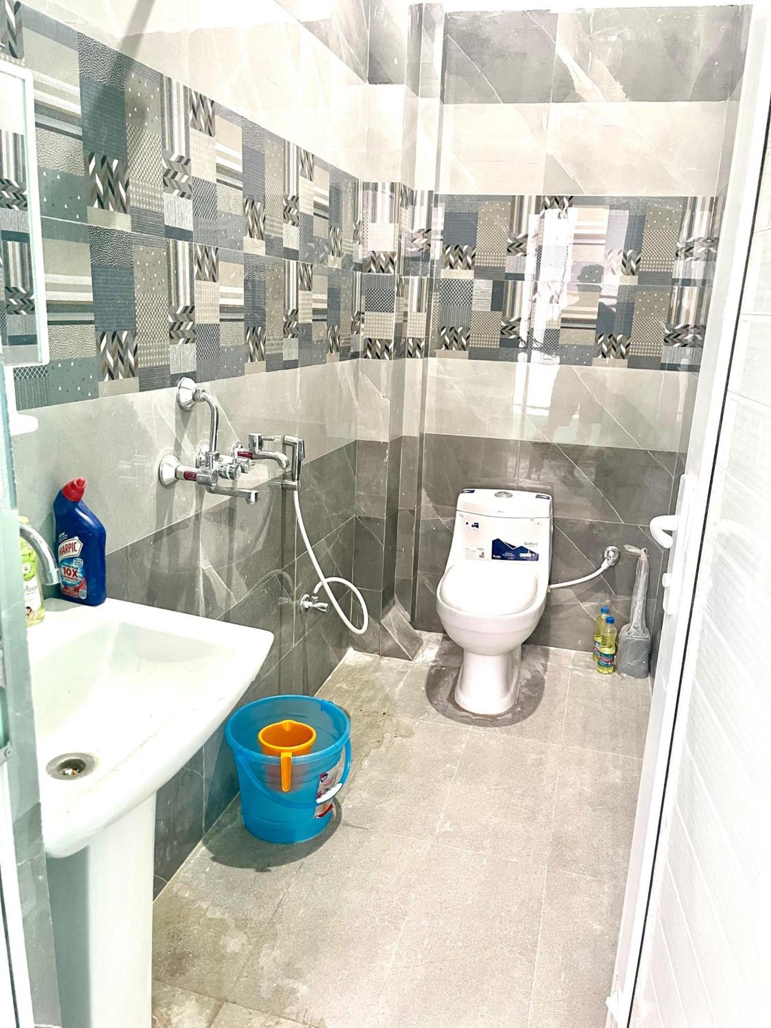 Amrita Residency Villa Варанаси Екстериор снимка