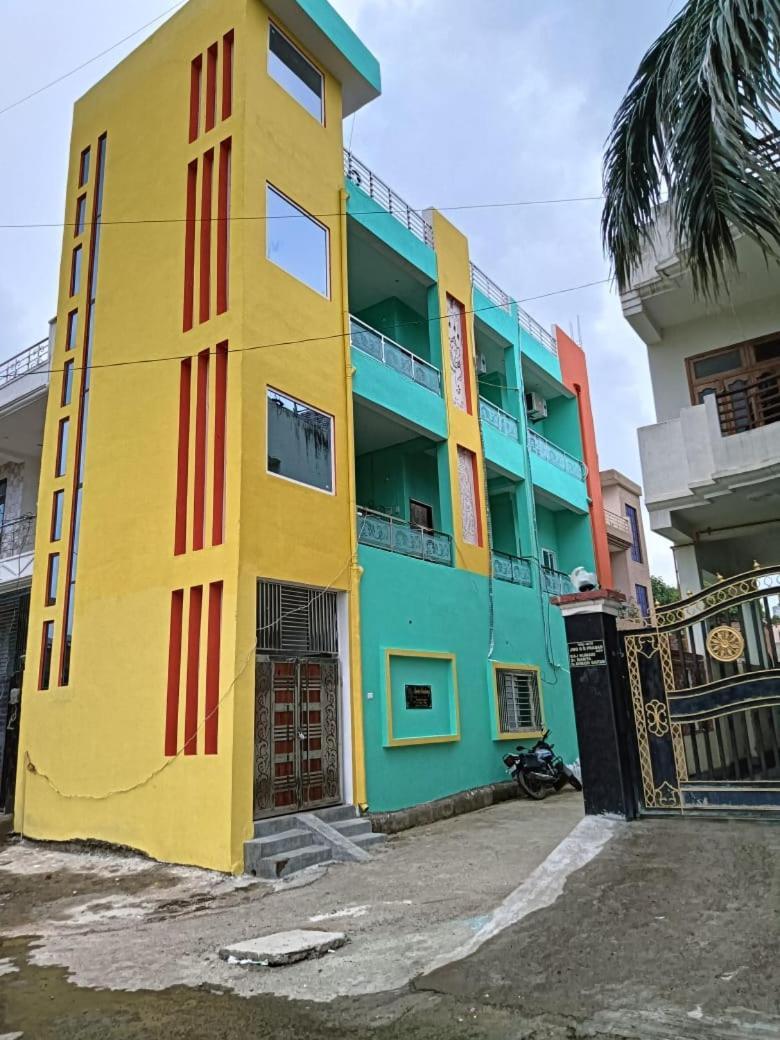 Amrita Residency Villa Варанаси Екстериор снимка